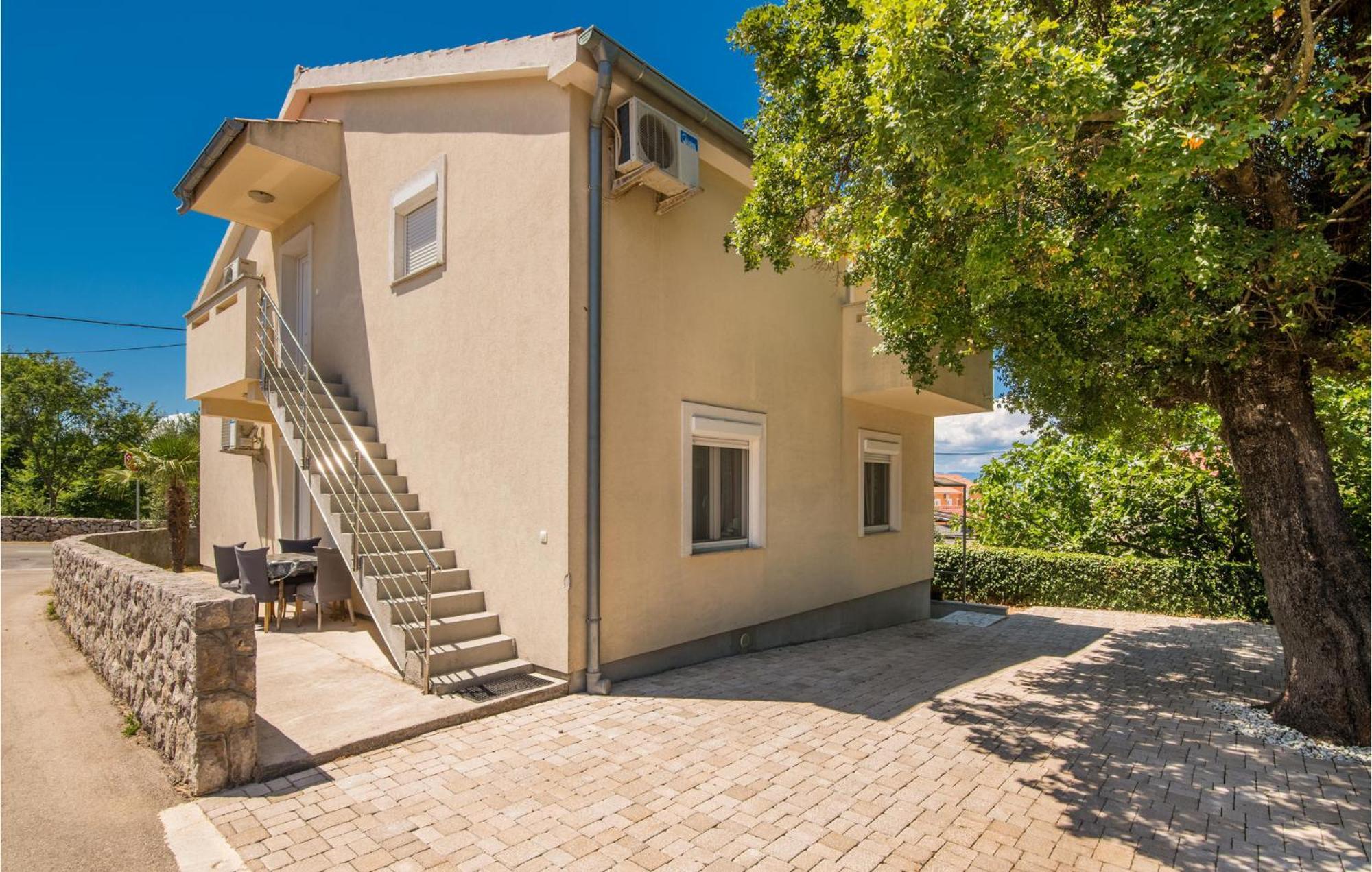 Cozy Apartment In Malinska Dubasnica With Wifi מראה חיצוני תמונה